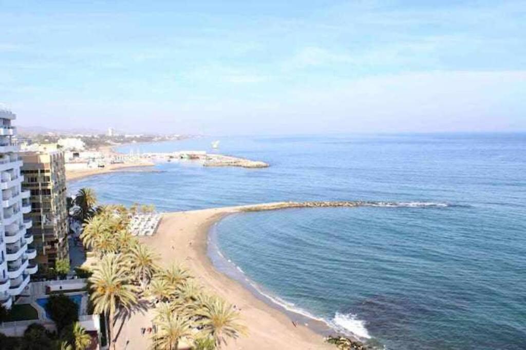 Large Modern Beach Front Apartment, Rooftop Pool!! Marbella Dış mekan fotoğraf
